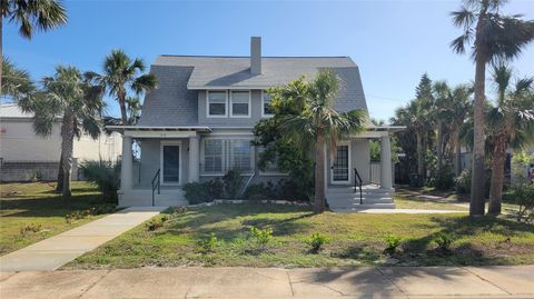 Photo of 1219 Ruger Place, Daytona Beach, FL 32118 (MLS # TB8370581)