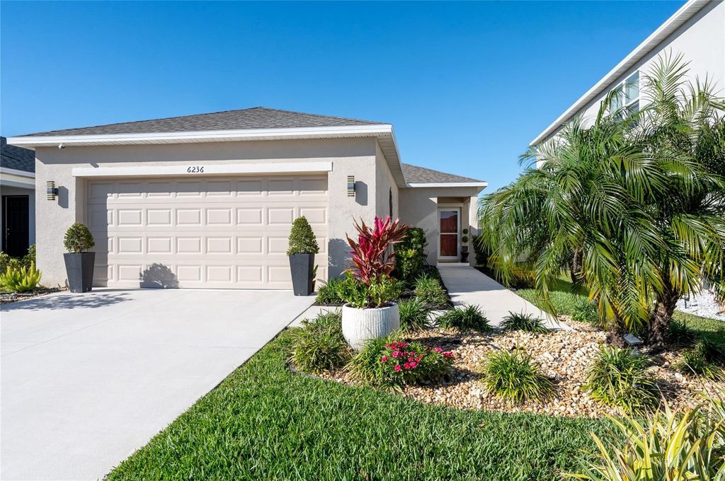 Photo of 6236 Springmont Loop, Palmetto, FL 34221 (MLS # D6146241)