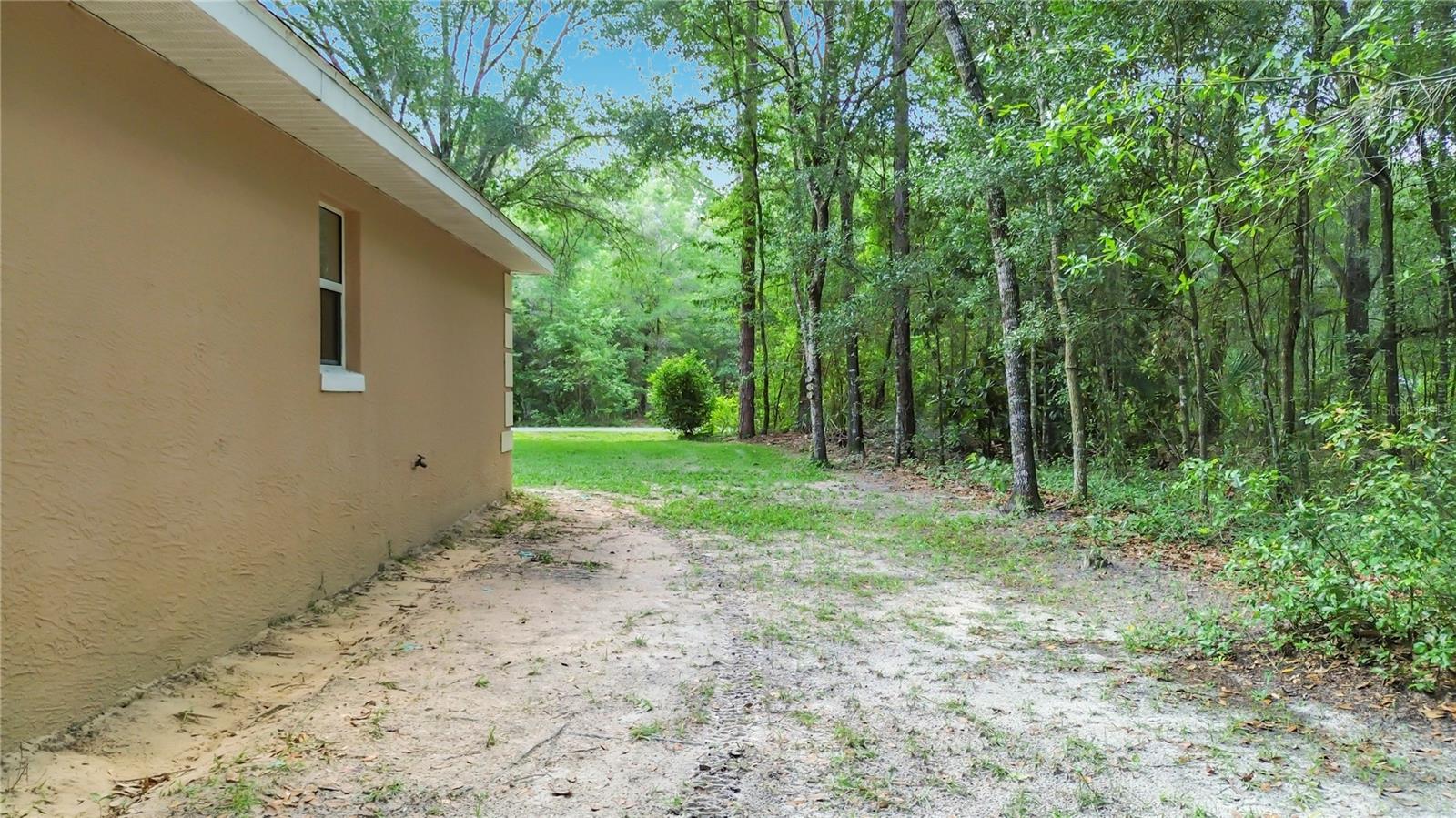 RAINBOW LAKES ESTATE - Residential