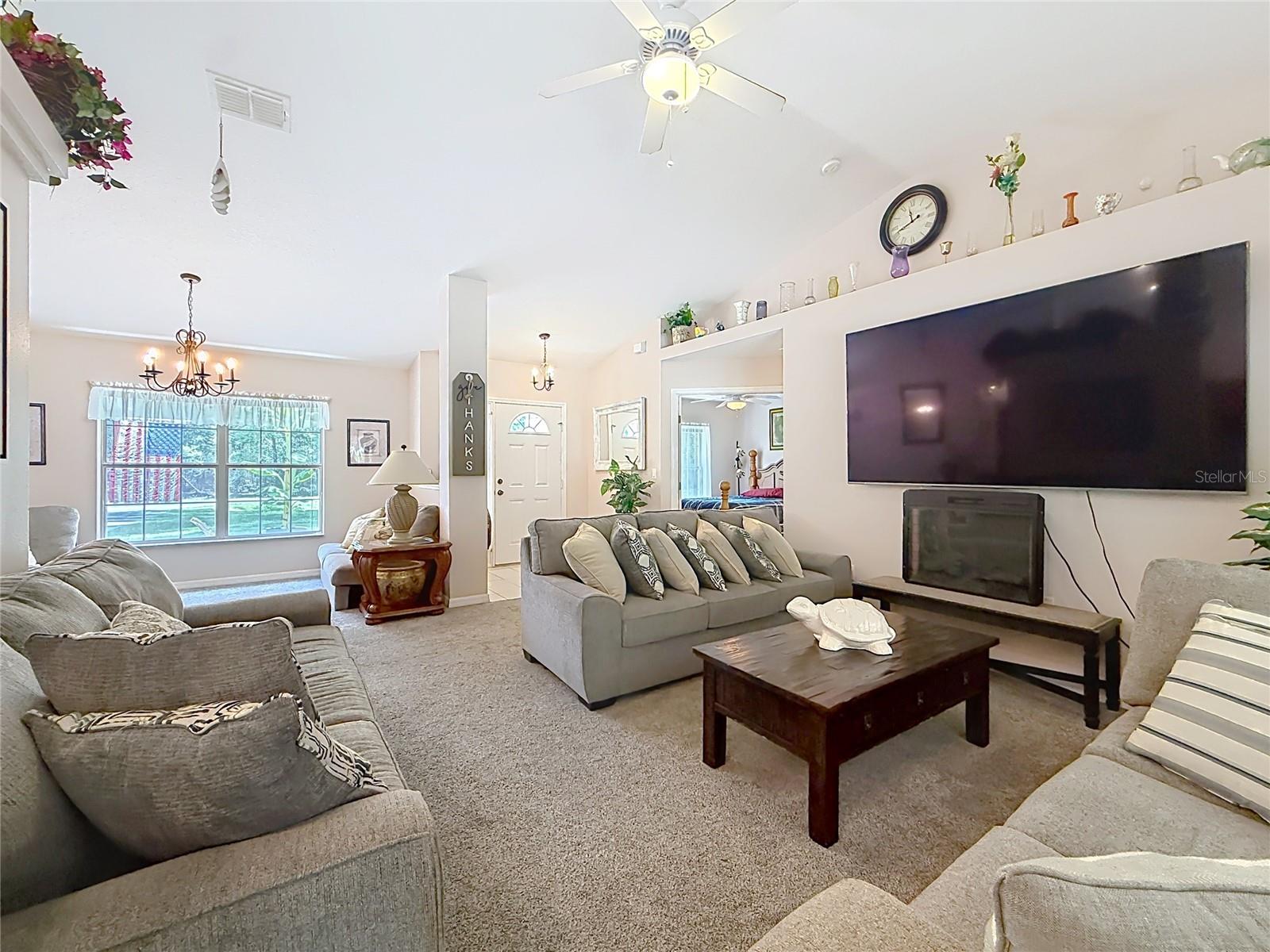 RAINBOW LAKES ESTATE - Residential