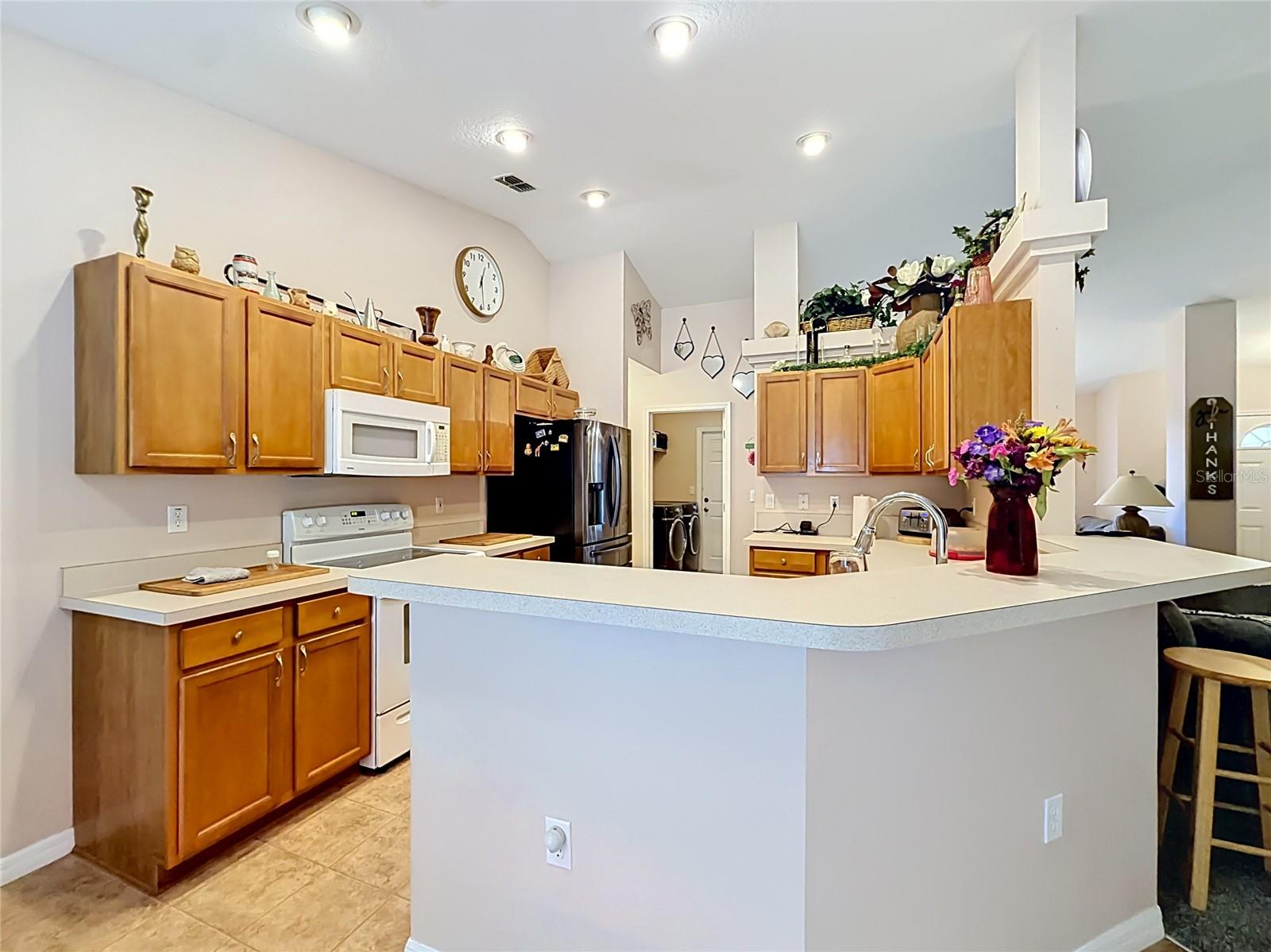 RAINBOW LAKES ESTATE - Residential