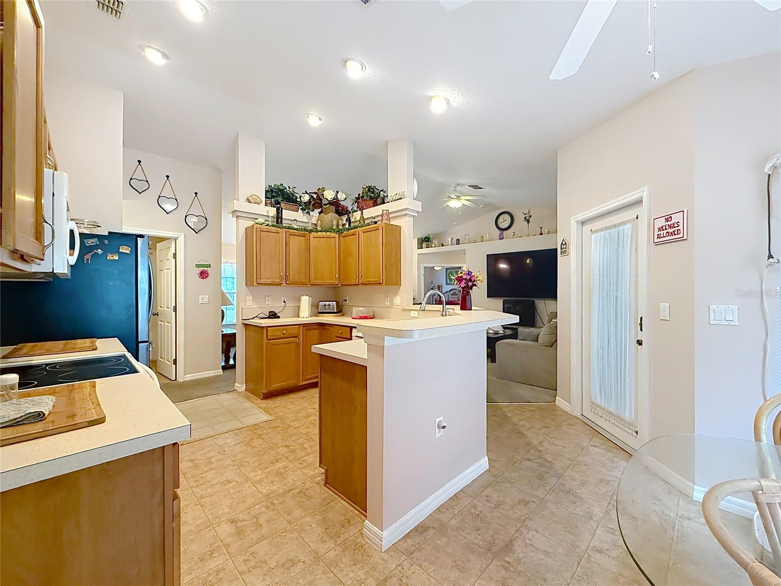 RAINBOW LAKES ESTATE - Residential