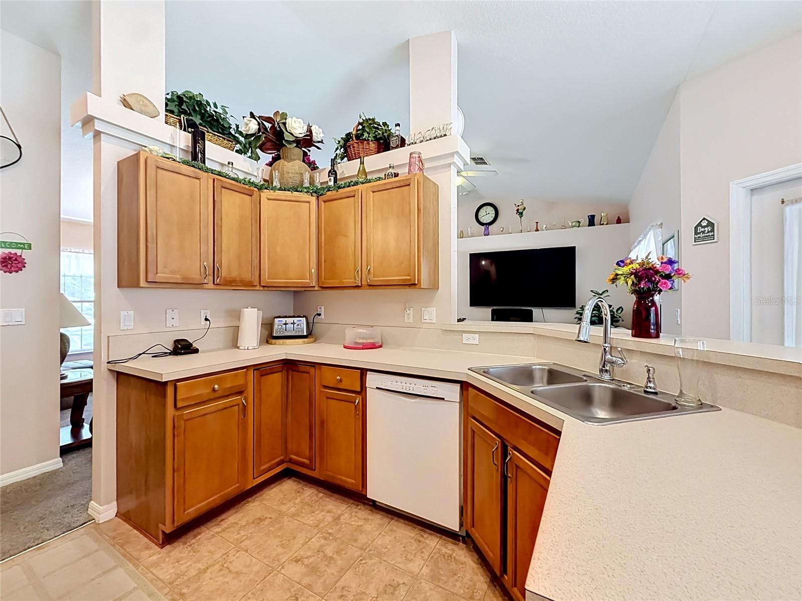RAINBOW LAKES ESTATE - Residential