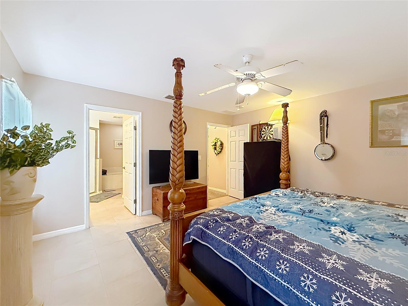 RAINBOW LAKES ESTATE - Residential
