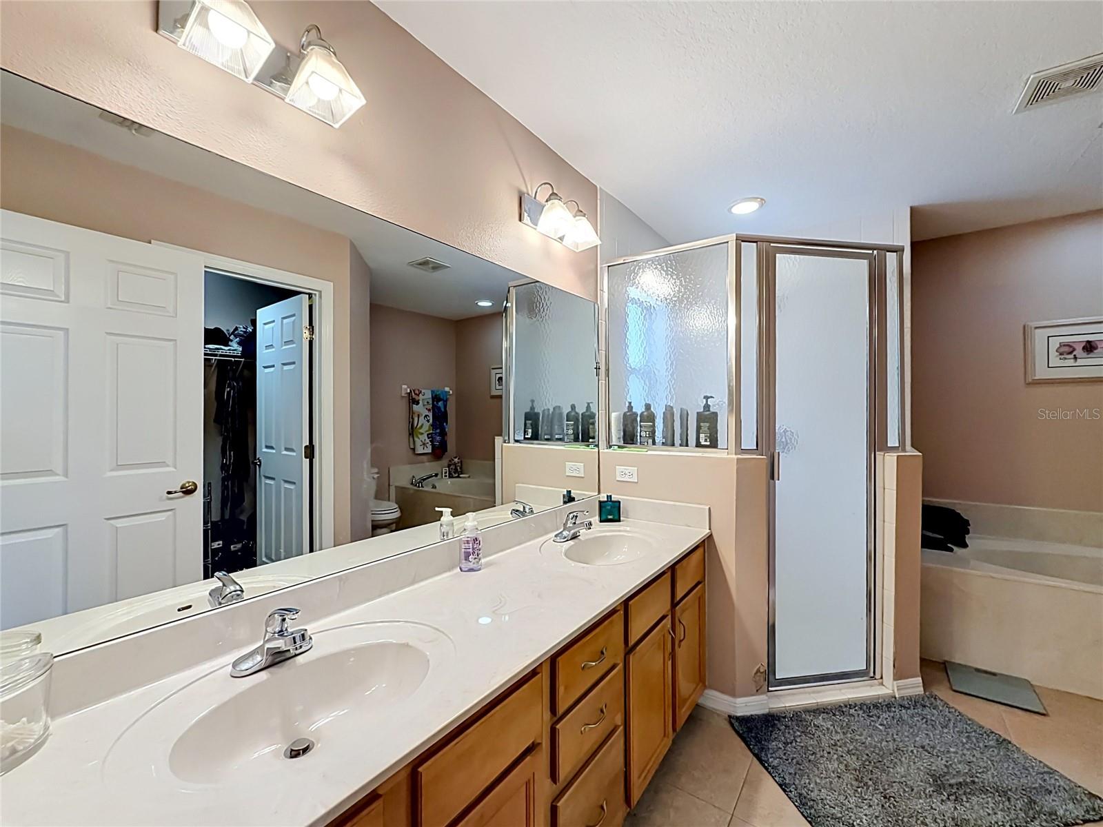 RAINBOW LAKES ESTATE - Residential