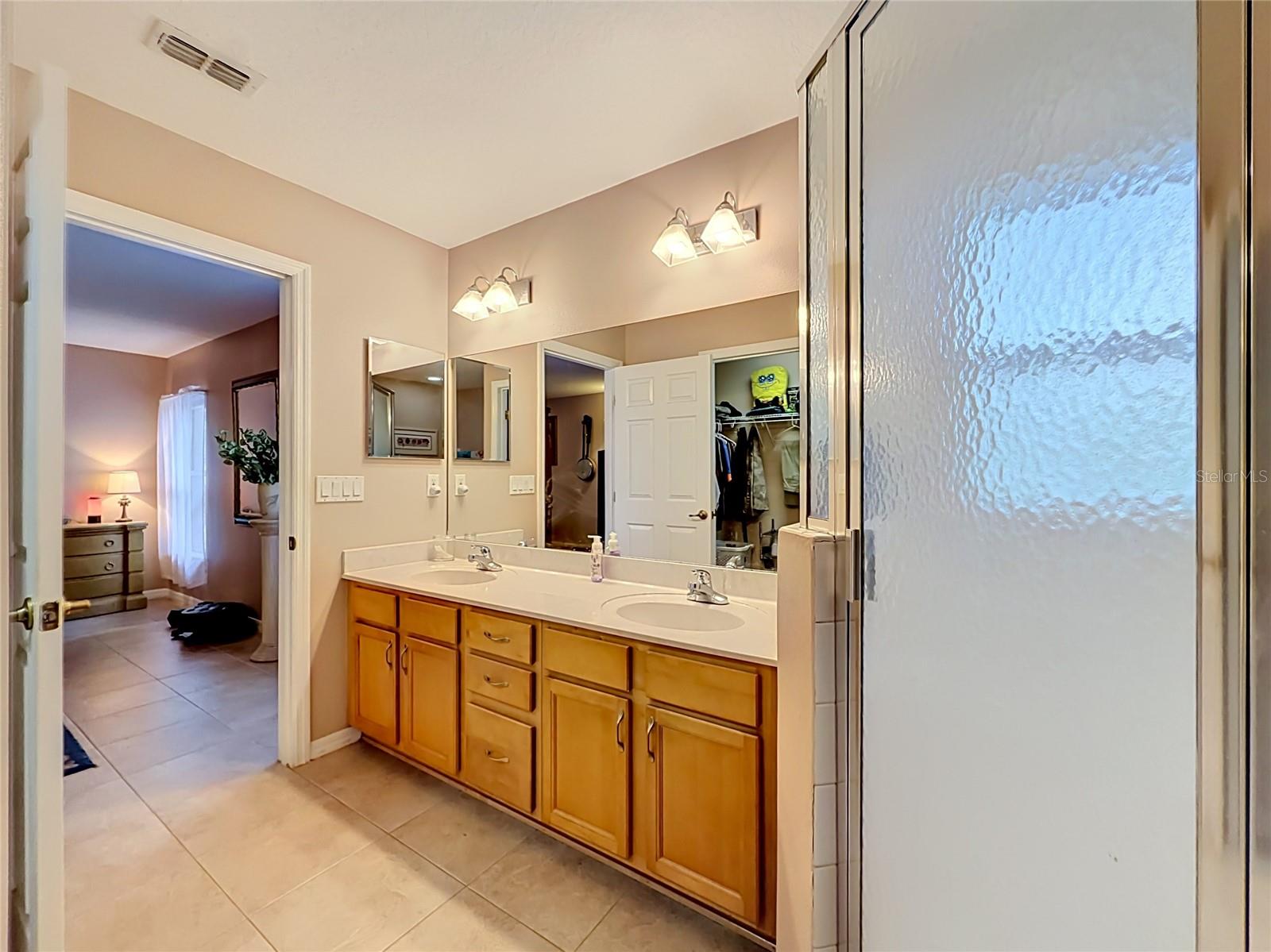 RAINBOW LAKES ESTATE - Residential