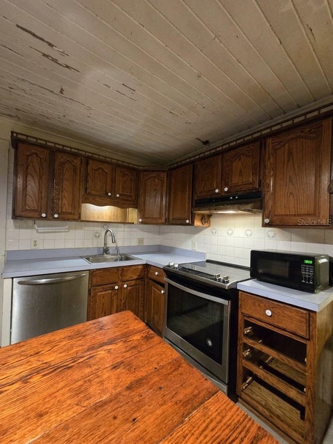 Tiny photo for 35245 Damien Road, Leesburg, FL 34788 (MLS # TB8562822)