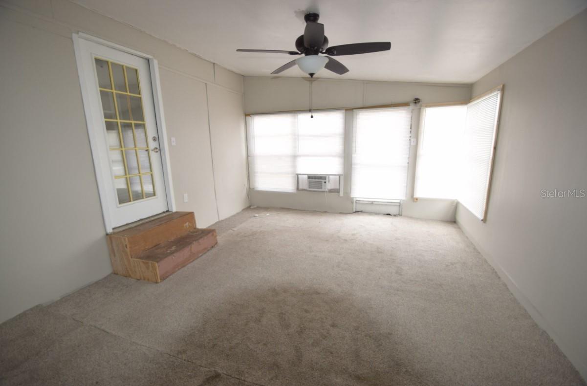 GOLF CLUB ESTATES PH 4 - Residential Lease