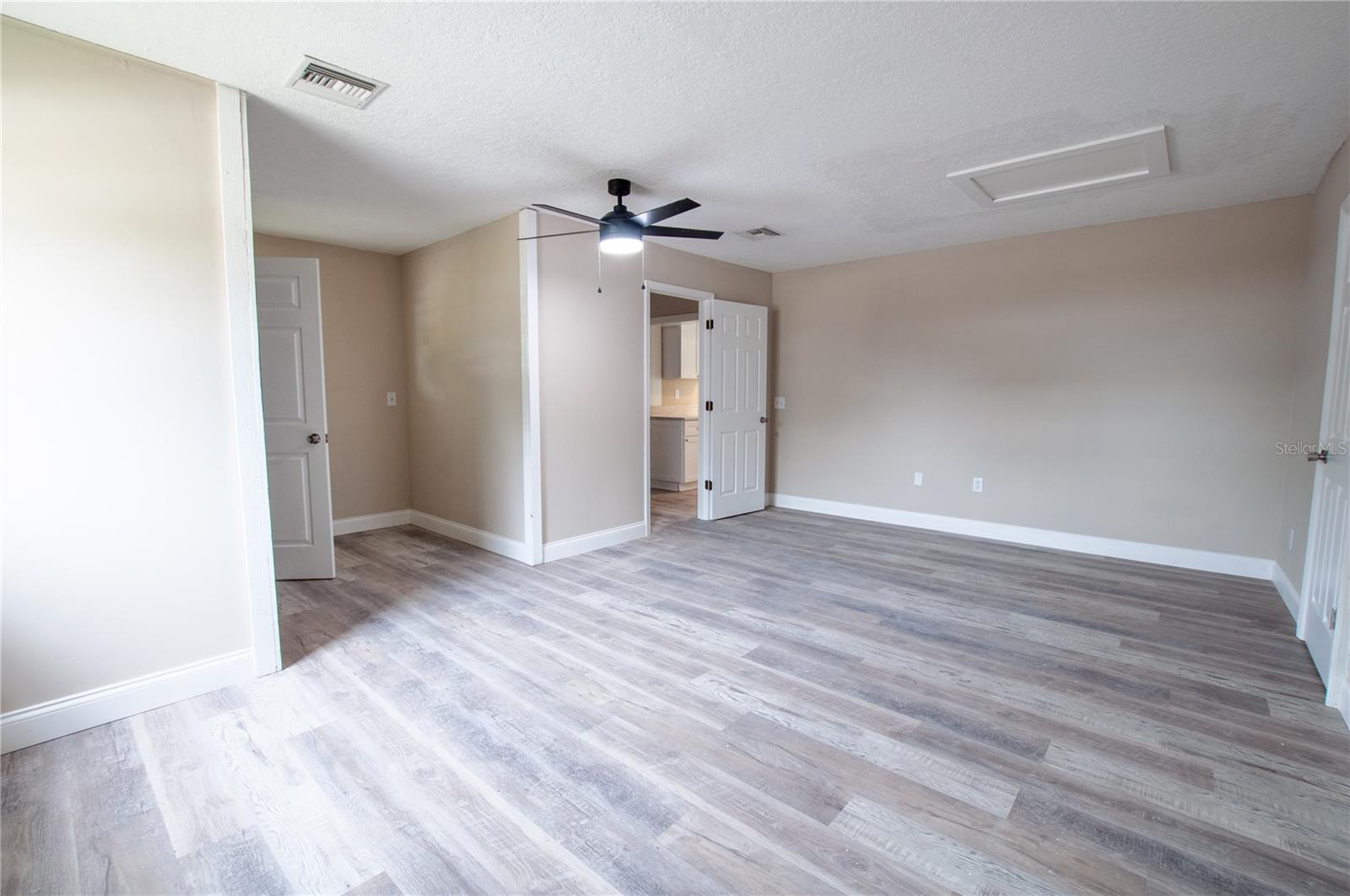 TOWN N COUNTRY ESTATES - Residential