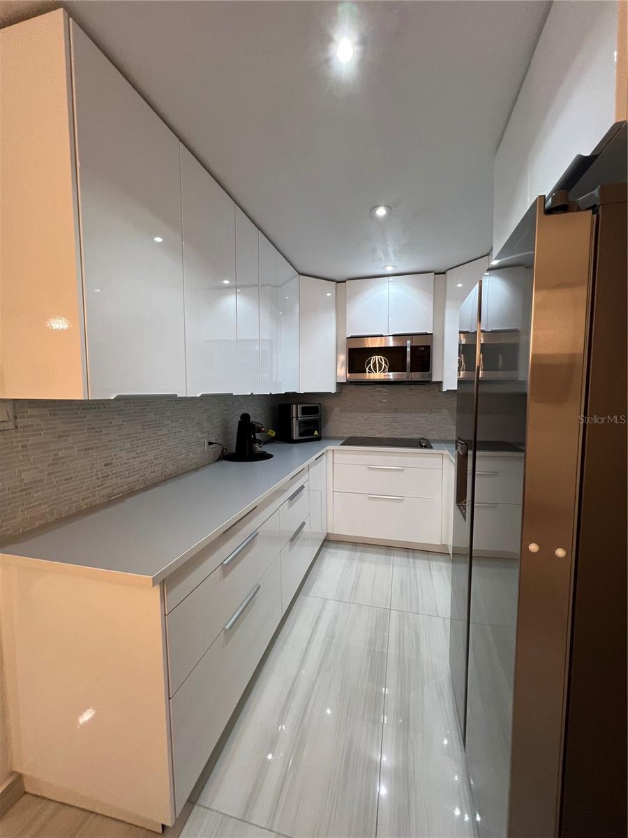 CONDOMINIO GOLDEN TOWER - Residential