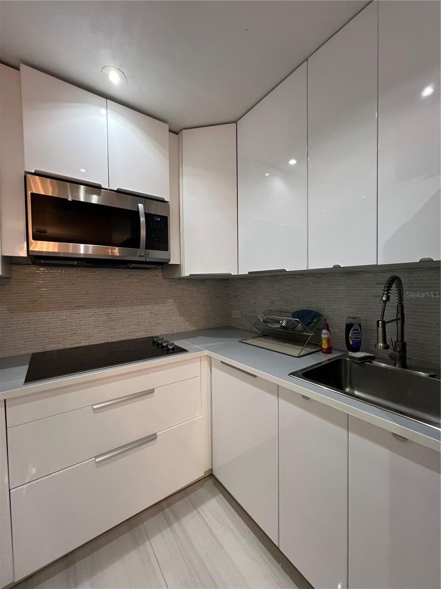 CONDOMINIO GOLDEN TOWER - Residential