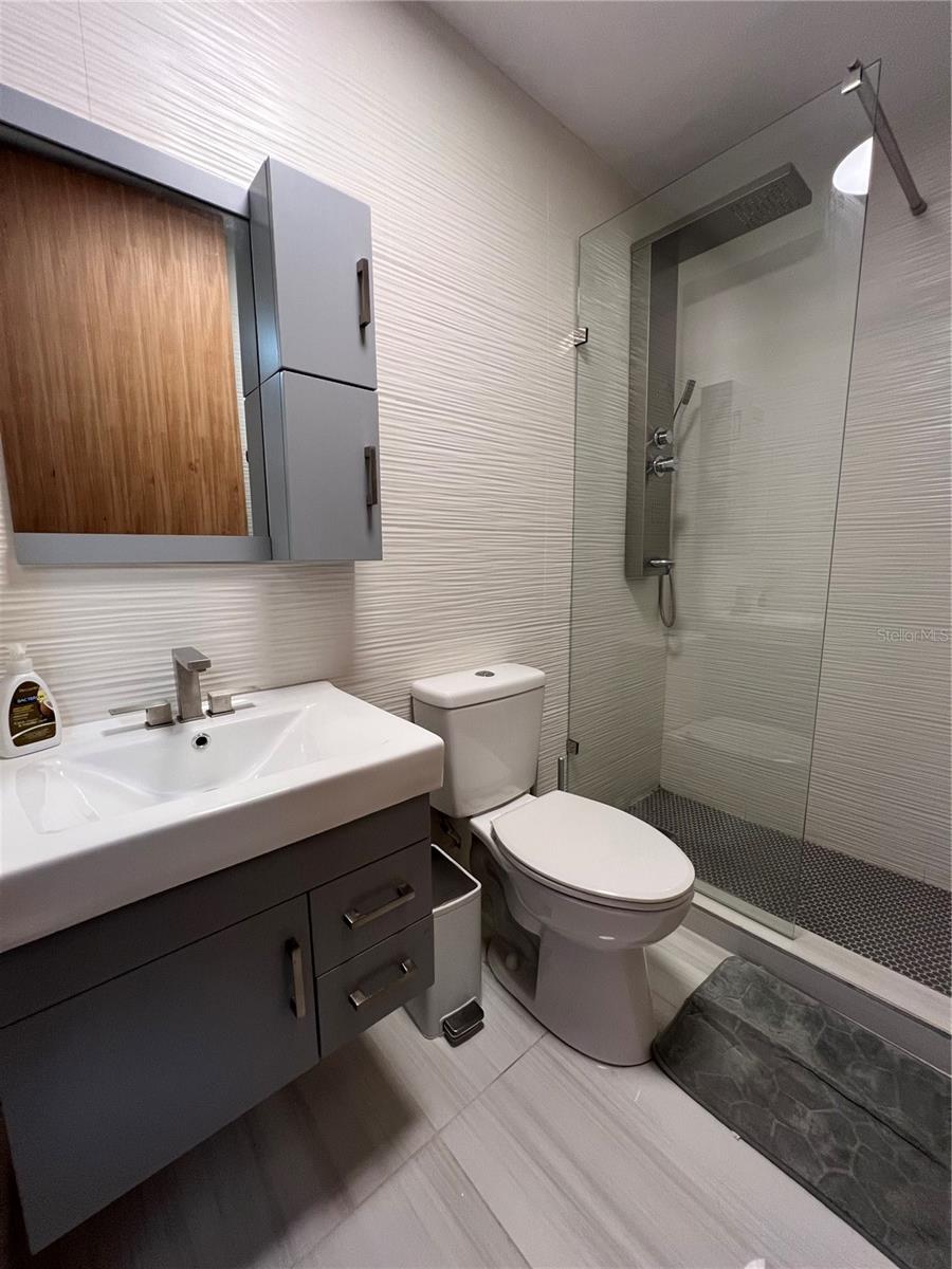 CONDOMINIO GOLDEN TOWER - Residential