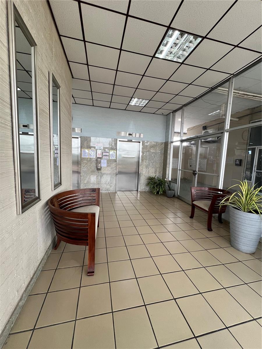 CONDOMINIO GOLDEN TOWER - Residential