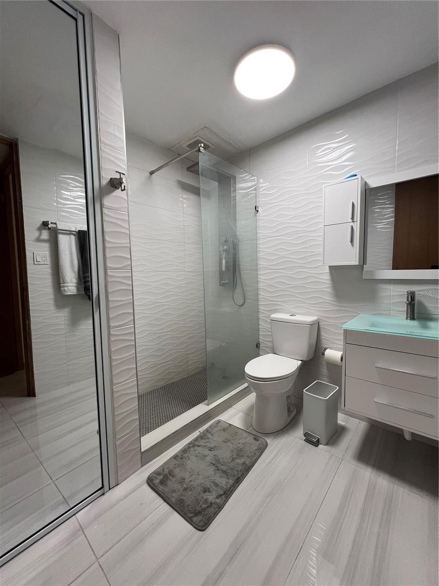 CONDOMINIO GOLDEN TOWER - Residential