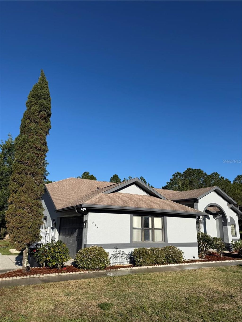 Photo of 994 E Crown Of Roses Loop, Inverness, FL 34453 (MLS # W7884142)