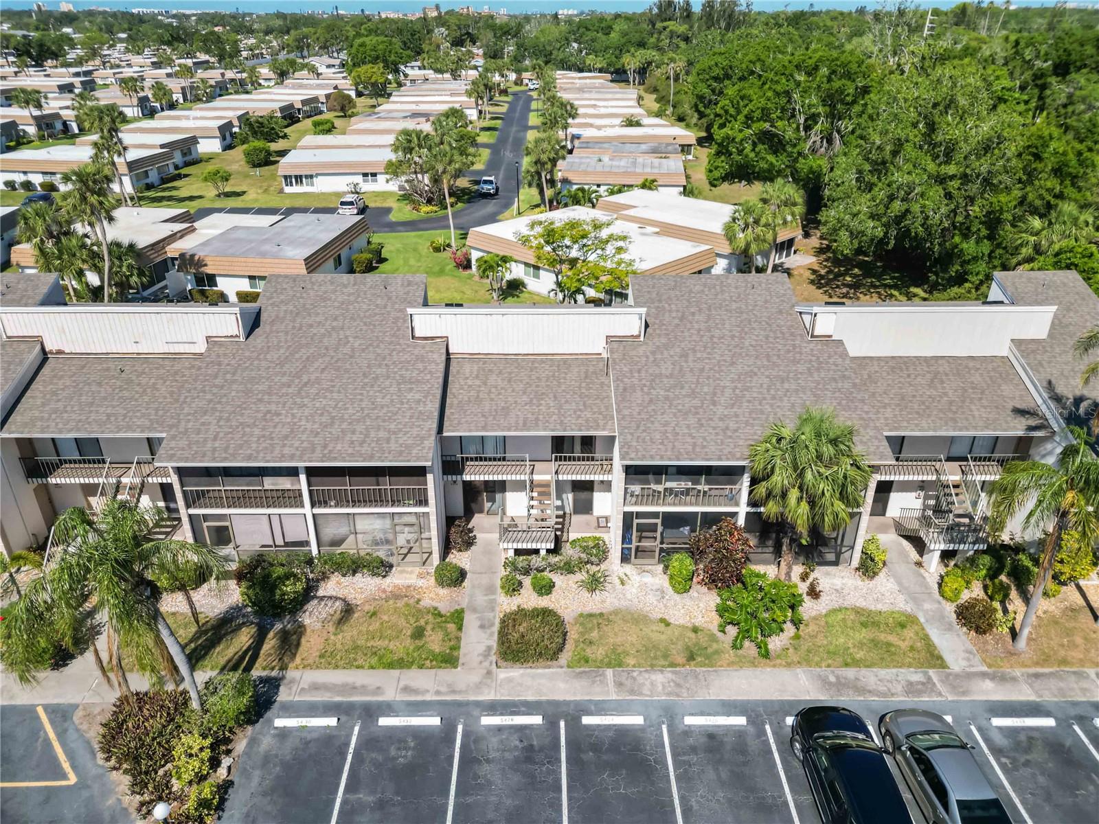 IMPERIAL PLACE - Residential