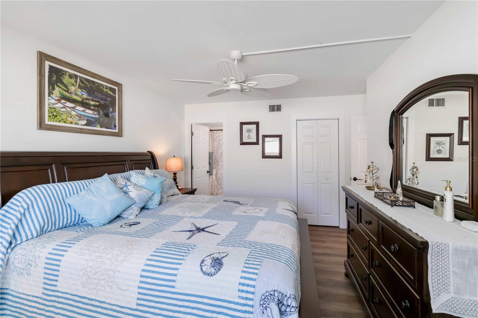 IMPERIAL PLACE - Residential