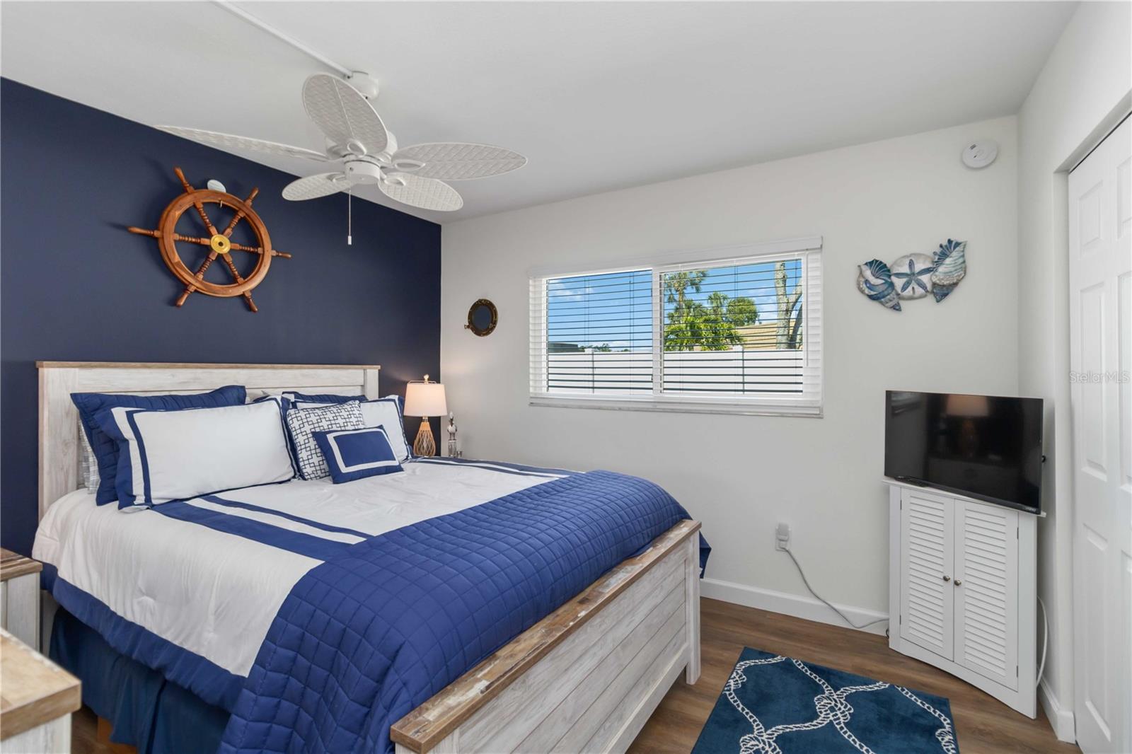 IMPERIAL PLACE - Residential