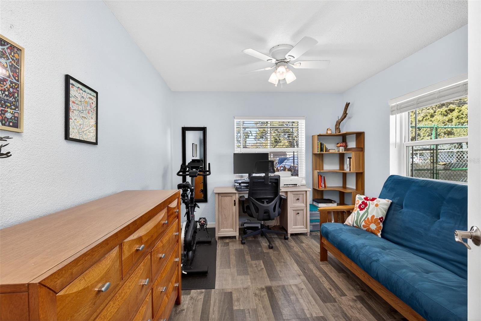 HOURGLASS HOMES - Residential