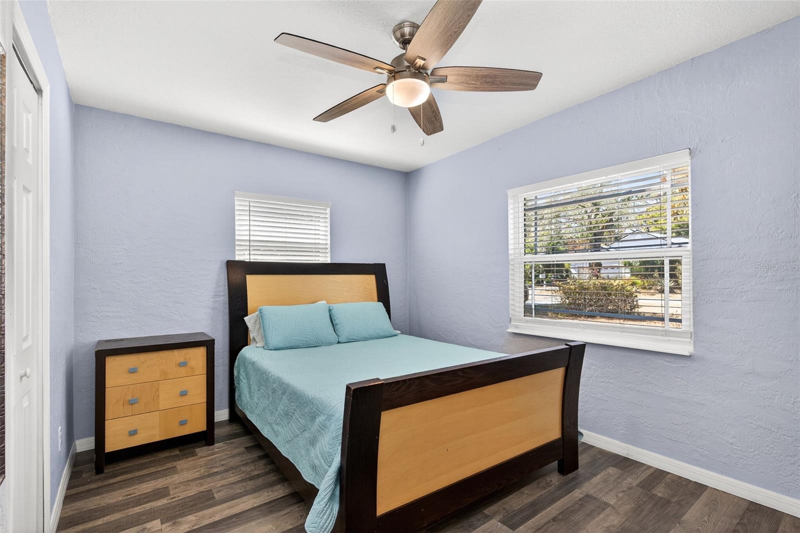 HOURGLASS HOMES - Residential