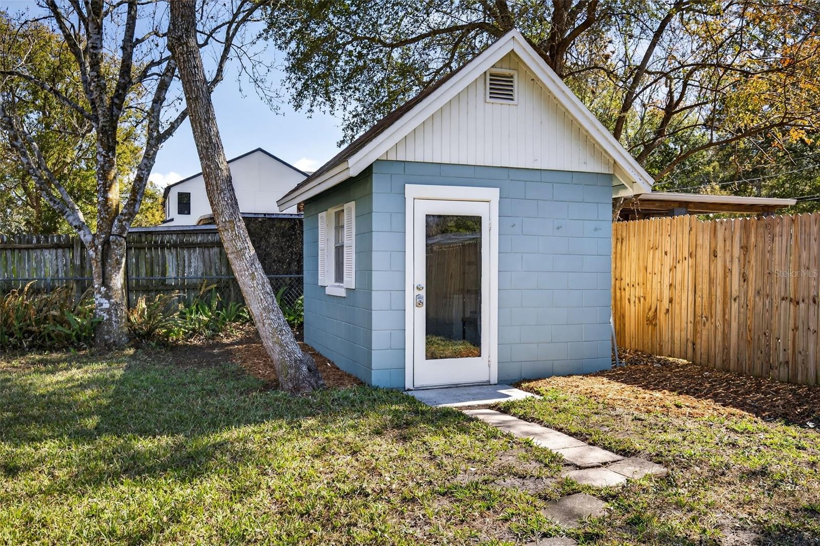 HOURGLASS HOMES - Residential