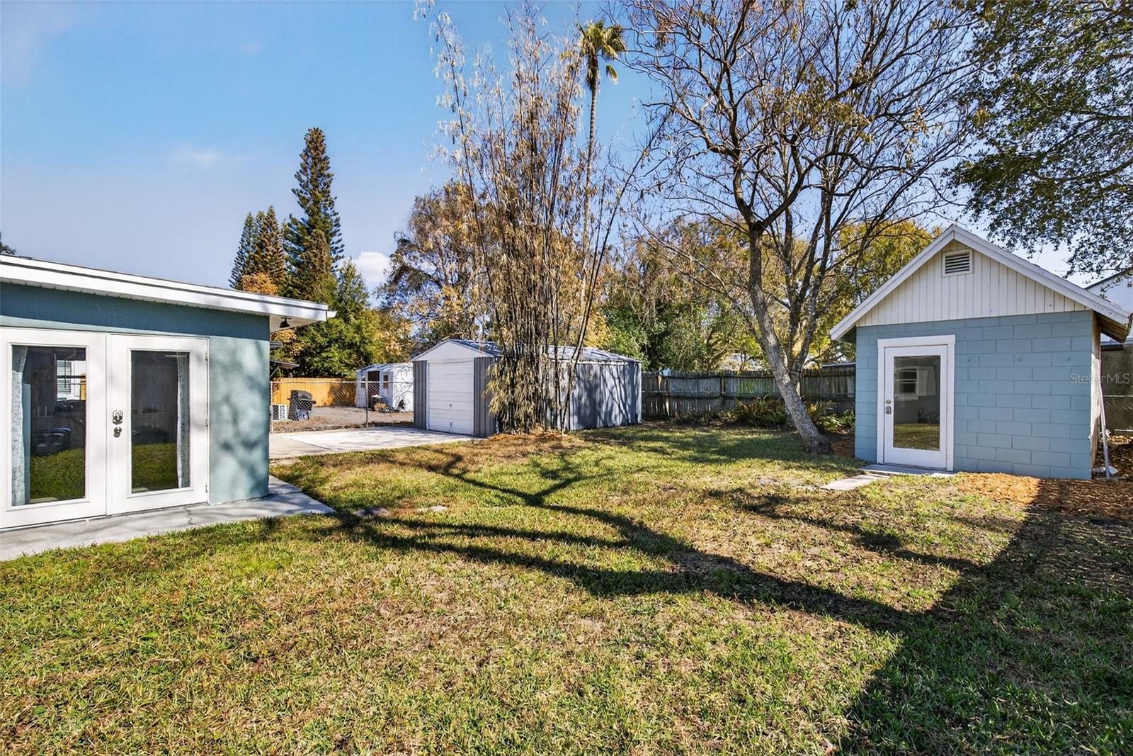 HOURGLASS HOMES - Residential