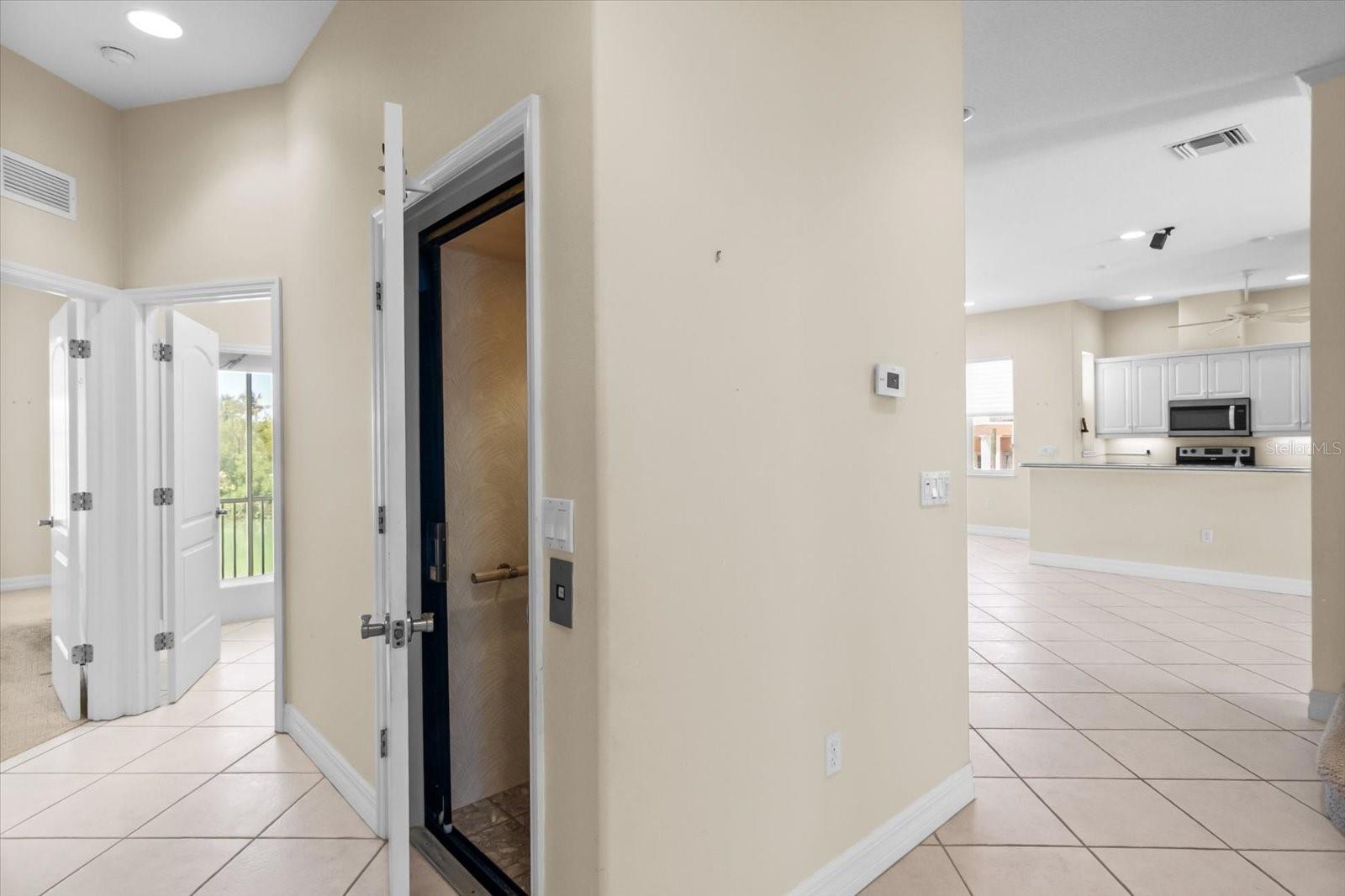 CASEY KEY - Residential