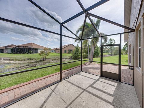 A home in WINTER HAVEN