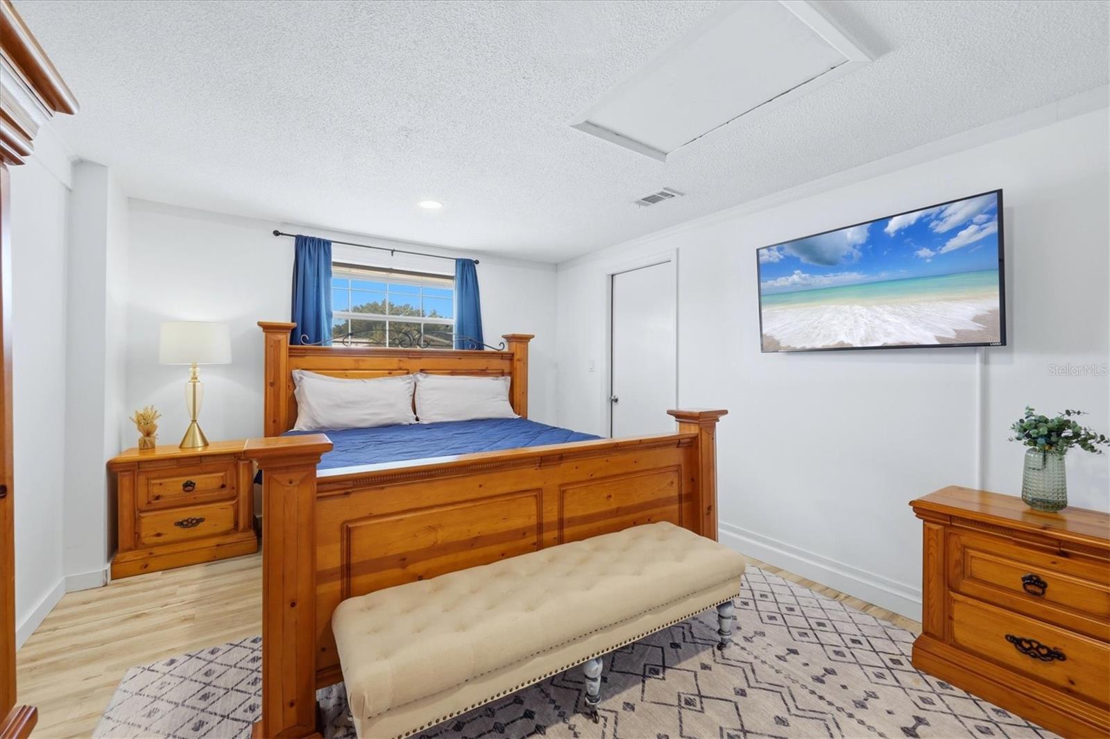 BREEZEWOOD MANOR - Residential