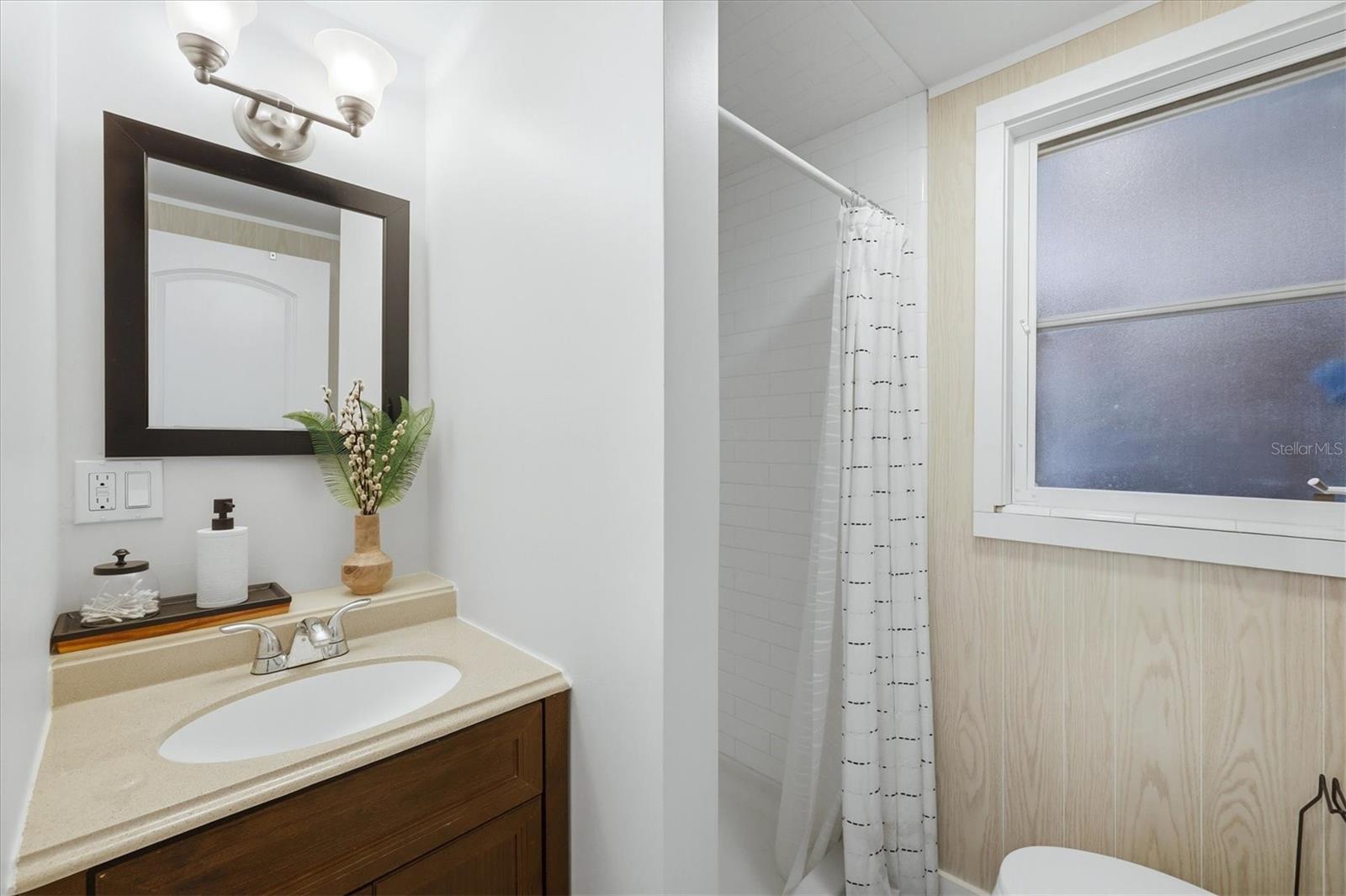 BREEZEWOOD MANOR - Residential