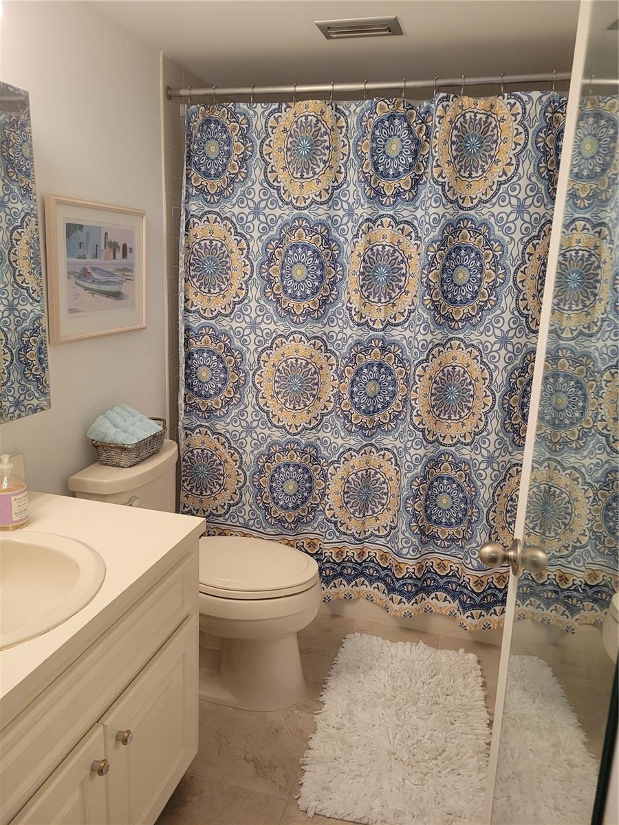 BELLA COSTA II - Residential Lease