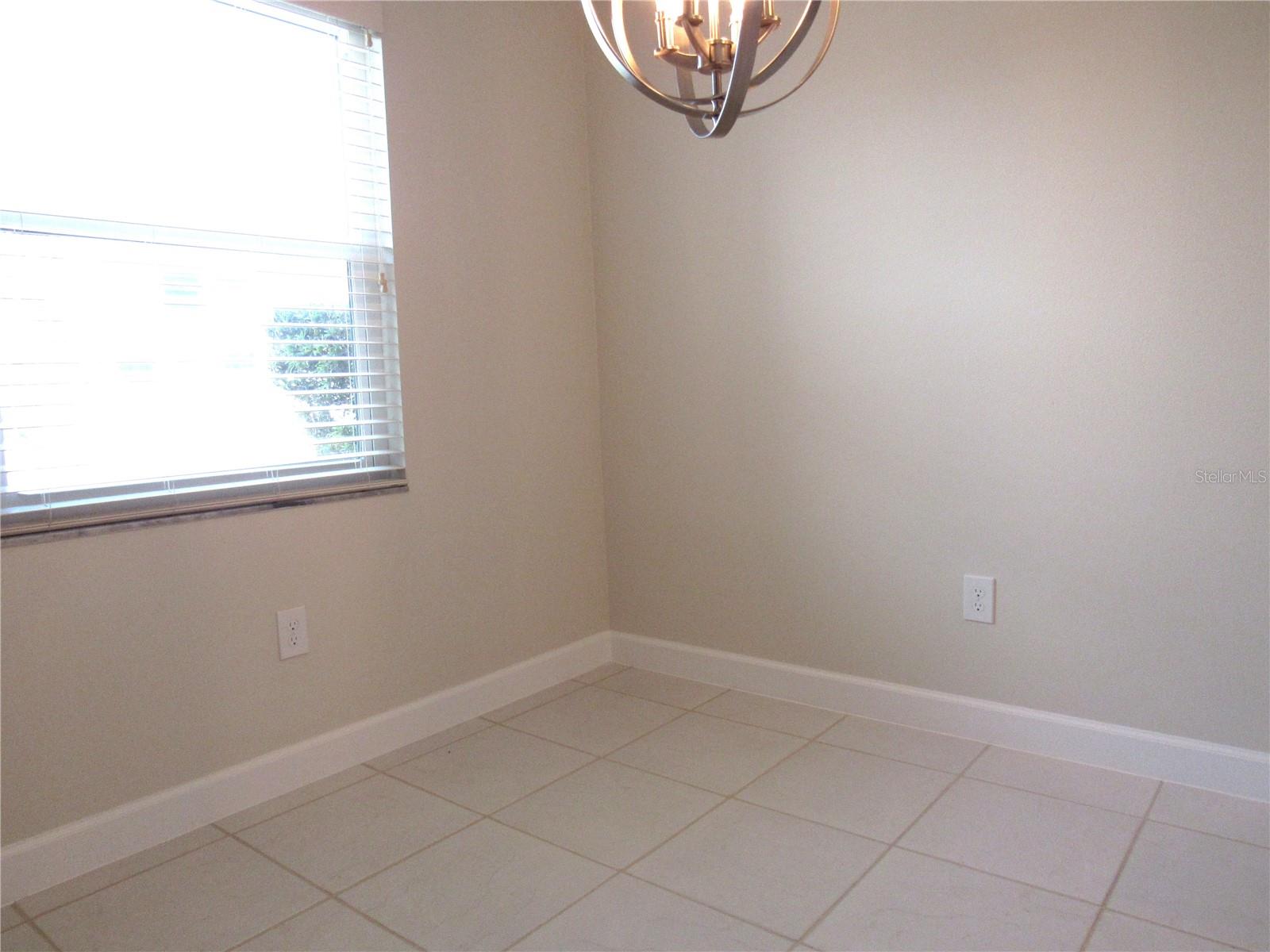 EDGEWATER MANOR - Residential