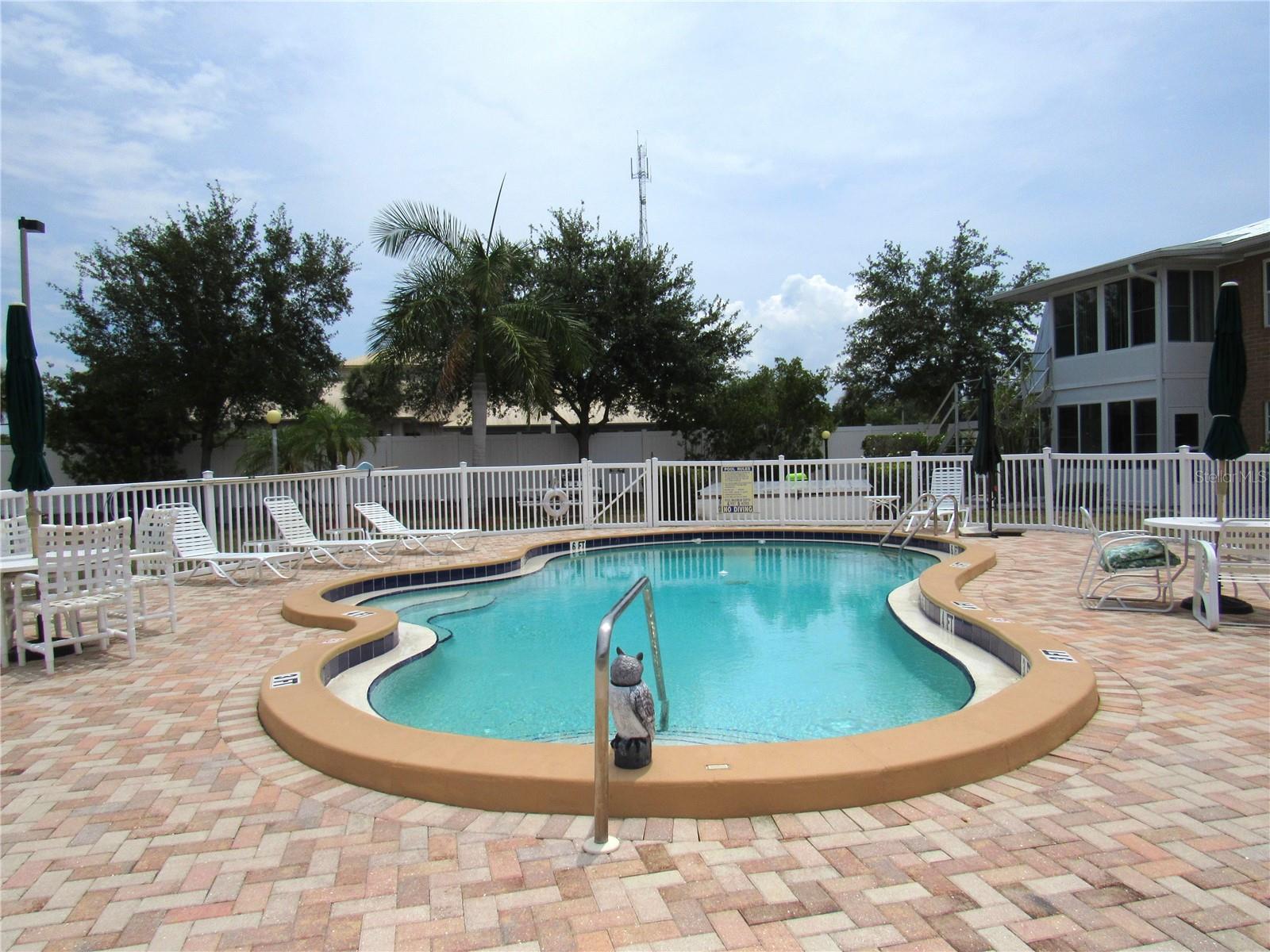 EDGEWATER MANOR - Residential