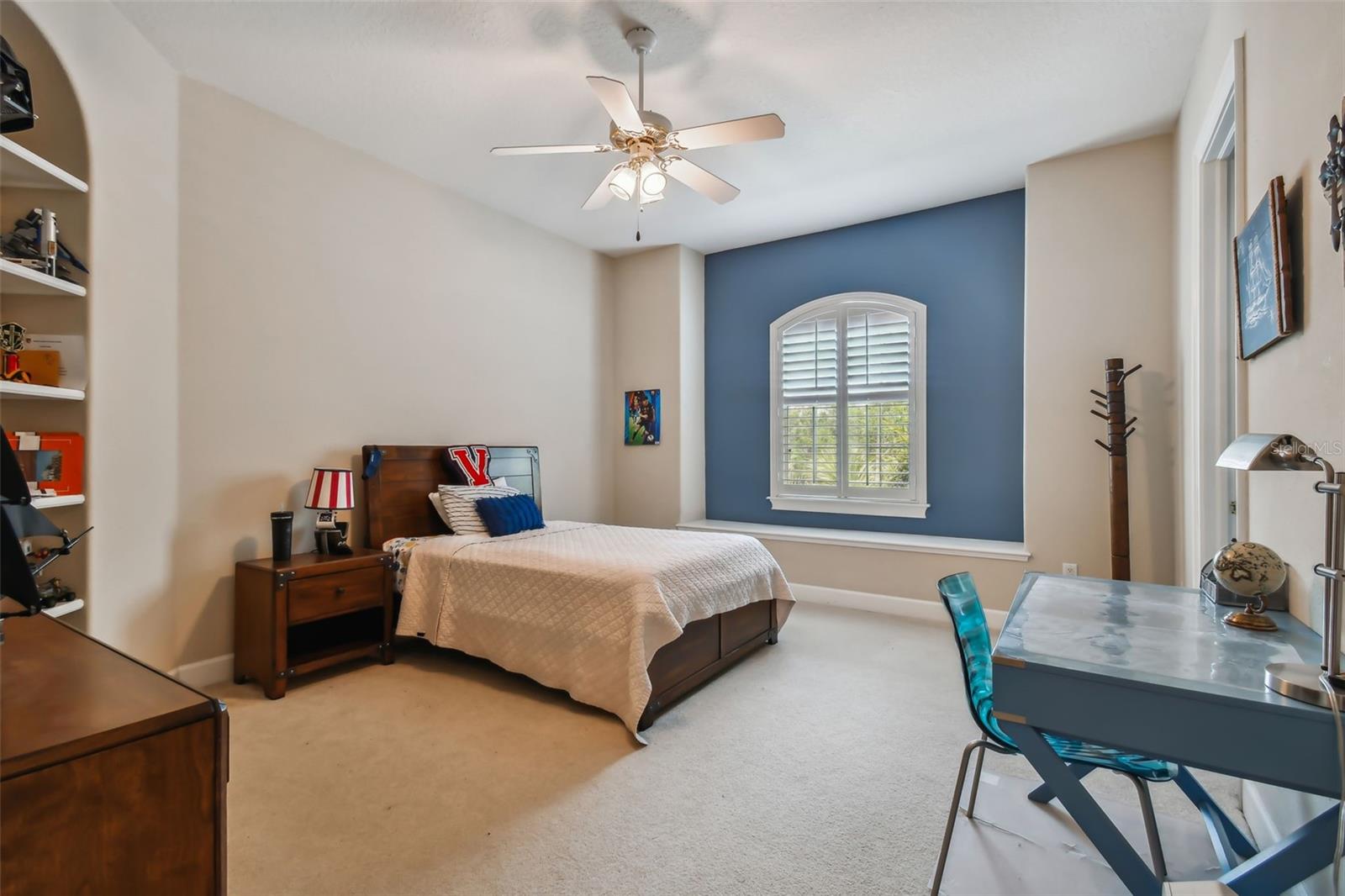 SIGNATURE ESTATES - Residential