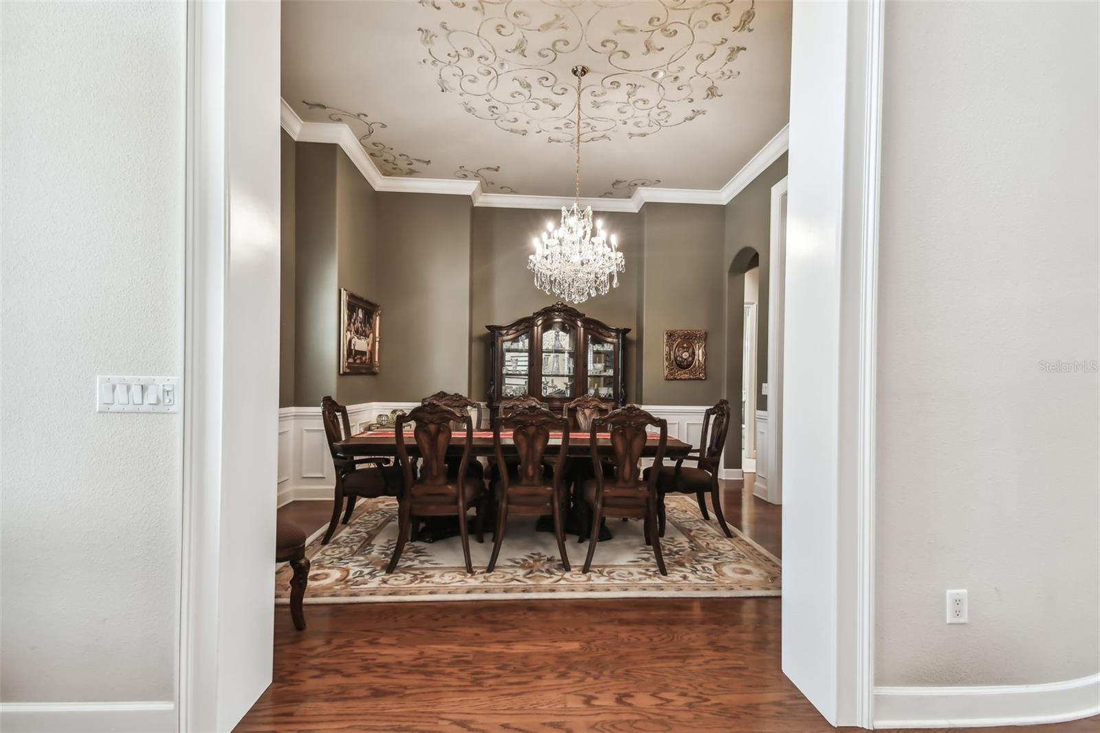 SIGNATURE ESTATES - Residential