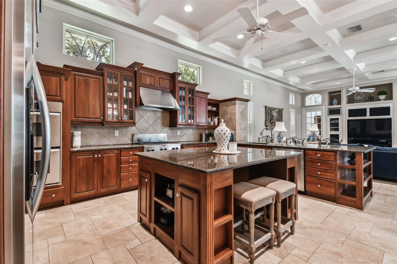 SIGNATURE ESTATES - Residential