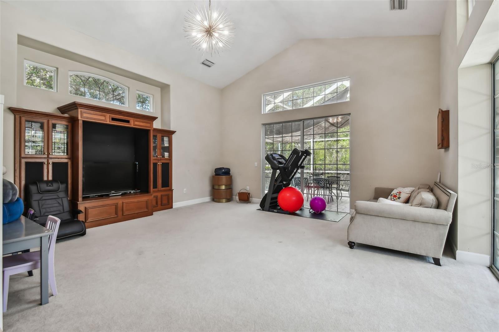 SIGNATURE ESTATES - Residential