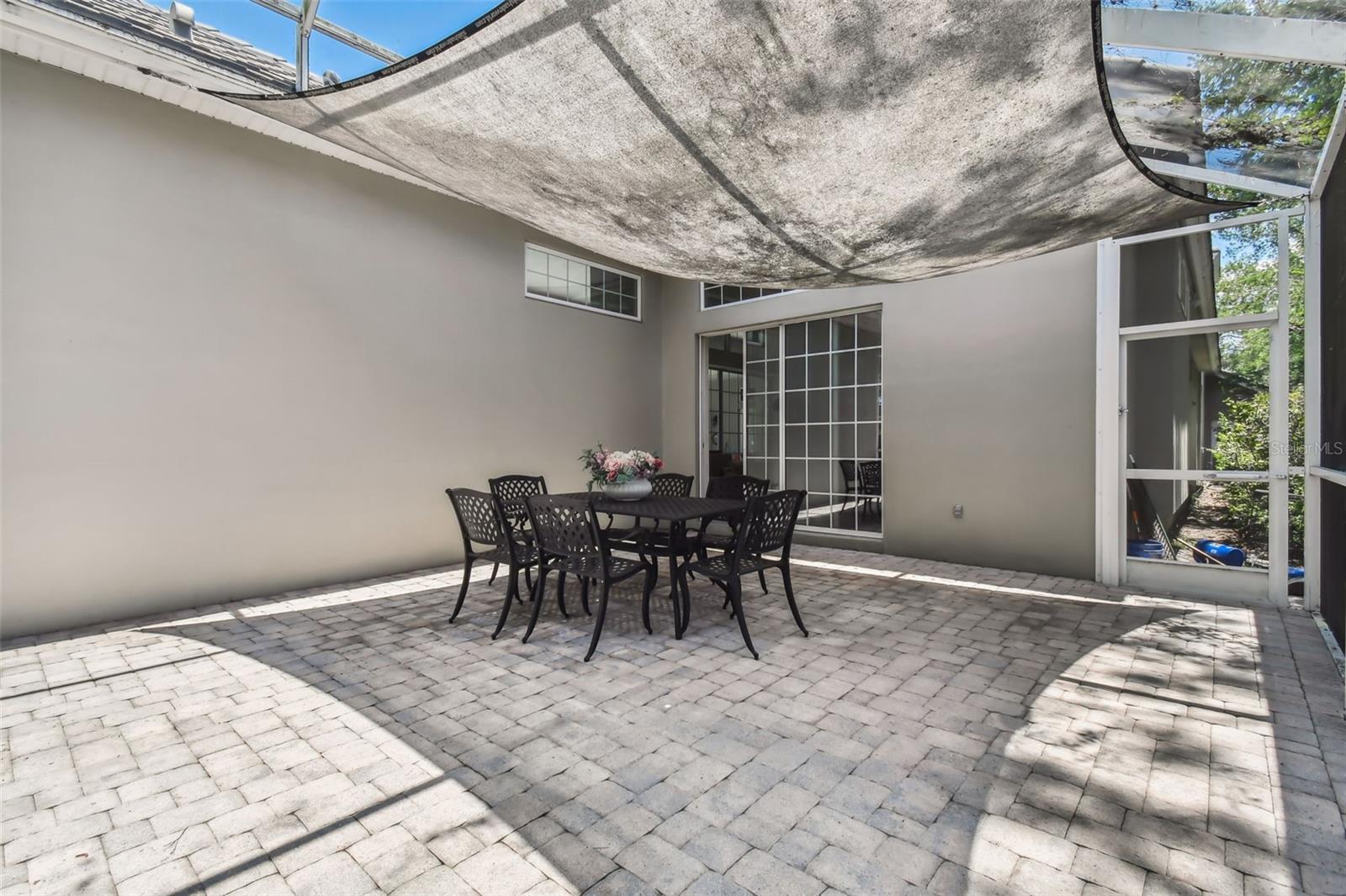 SIGNATURE ESTATES - Residential