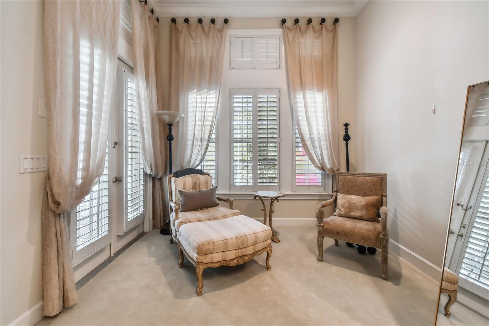 SIGNATURE ESTATES - Residential