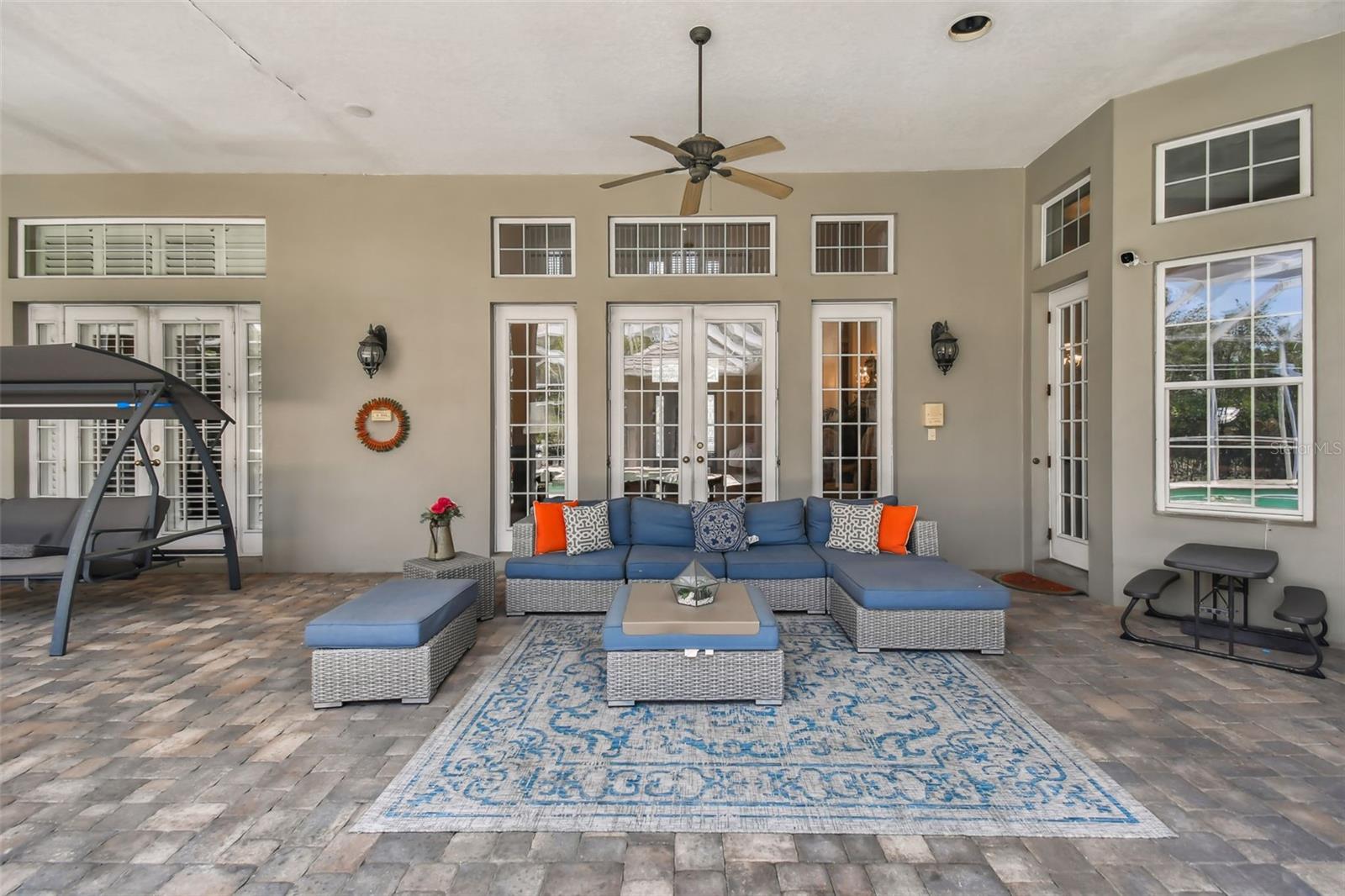 SIGNATURE ESTATES - Residential