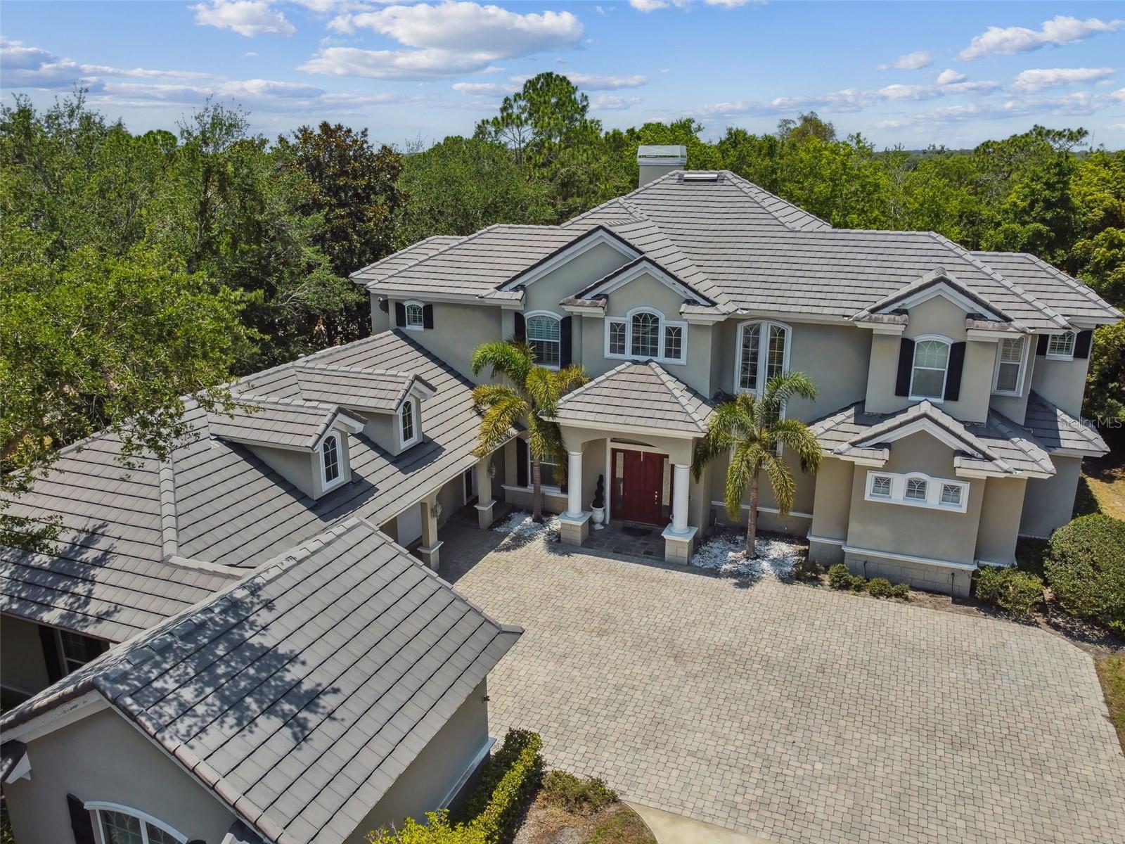 SIGNATURE ESTATES - Residential