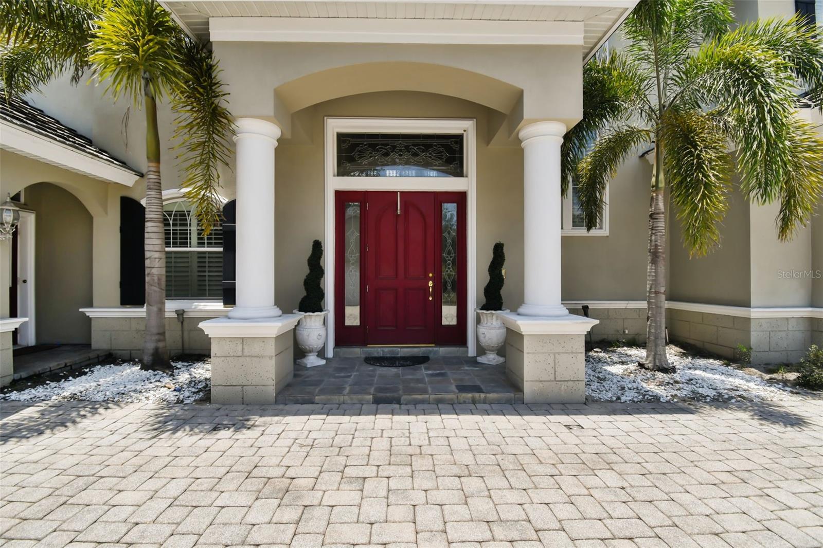 SIGNATURE ESTATES - Residential