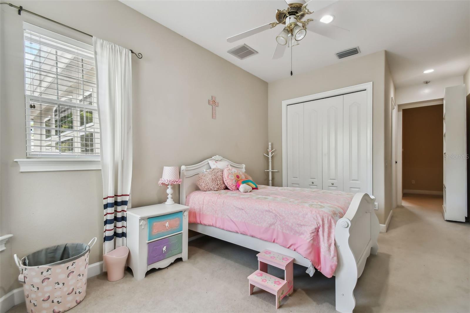 SIGNATURE ESTATES - Residential