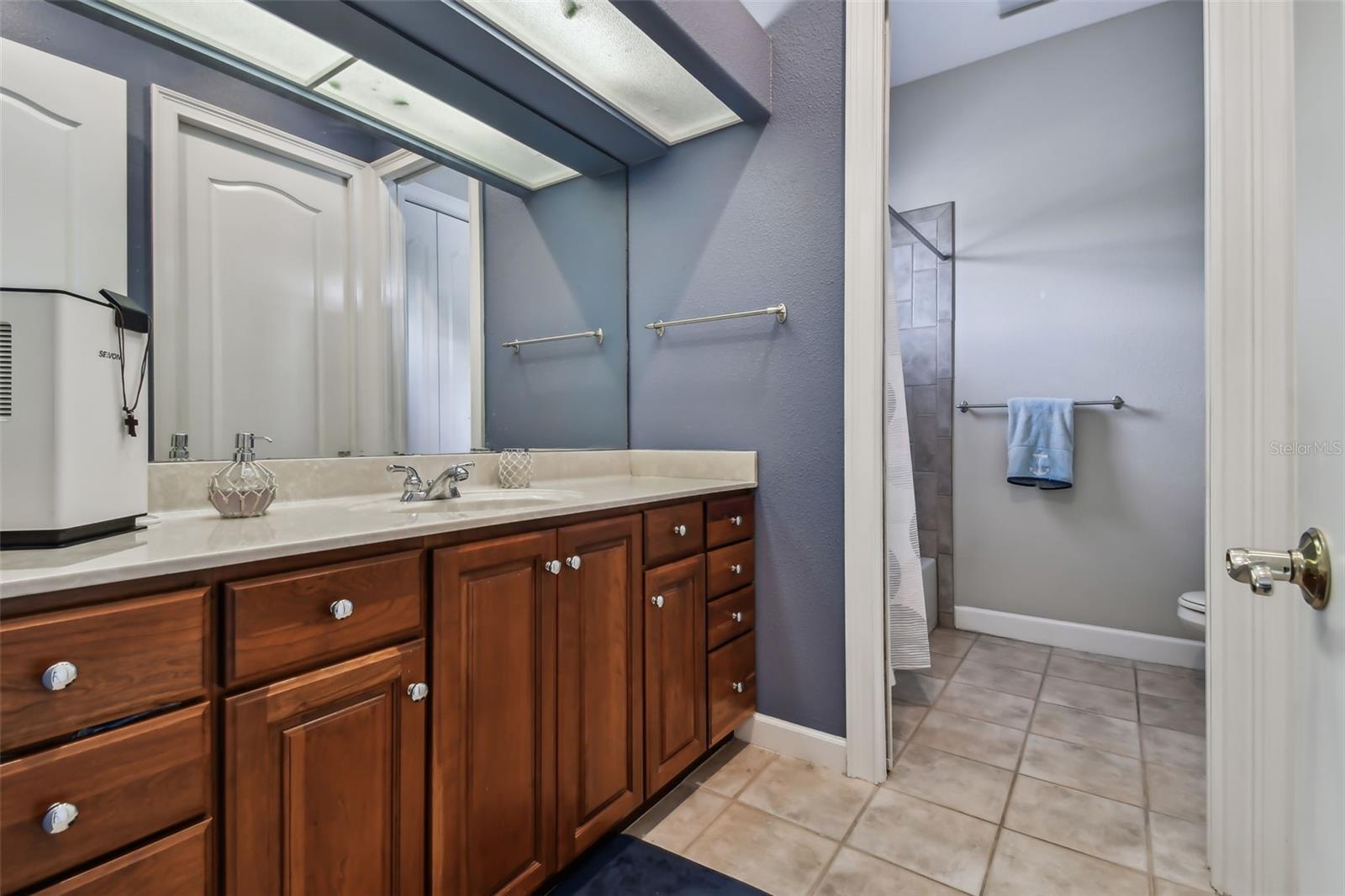 SIGNATURE ESTATES - Residential