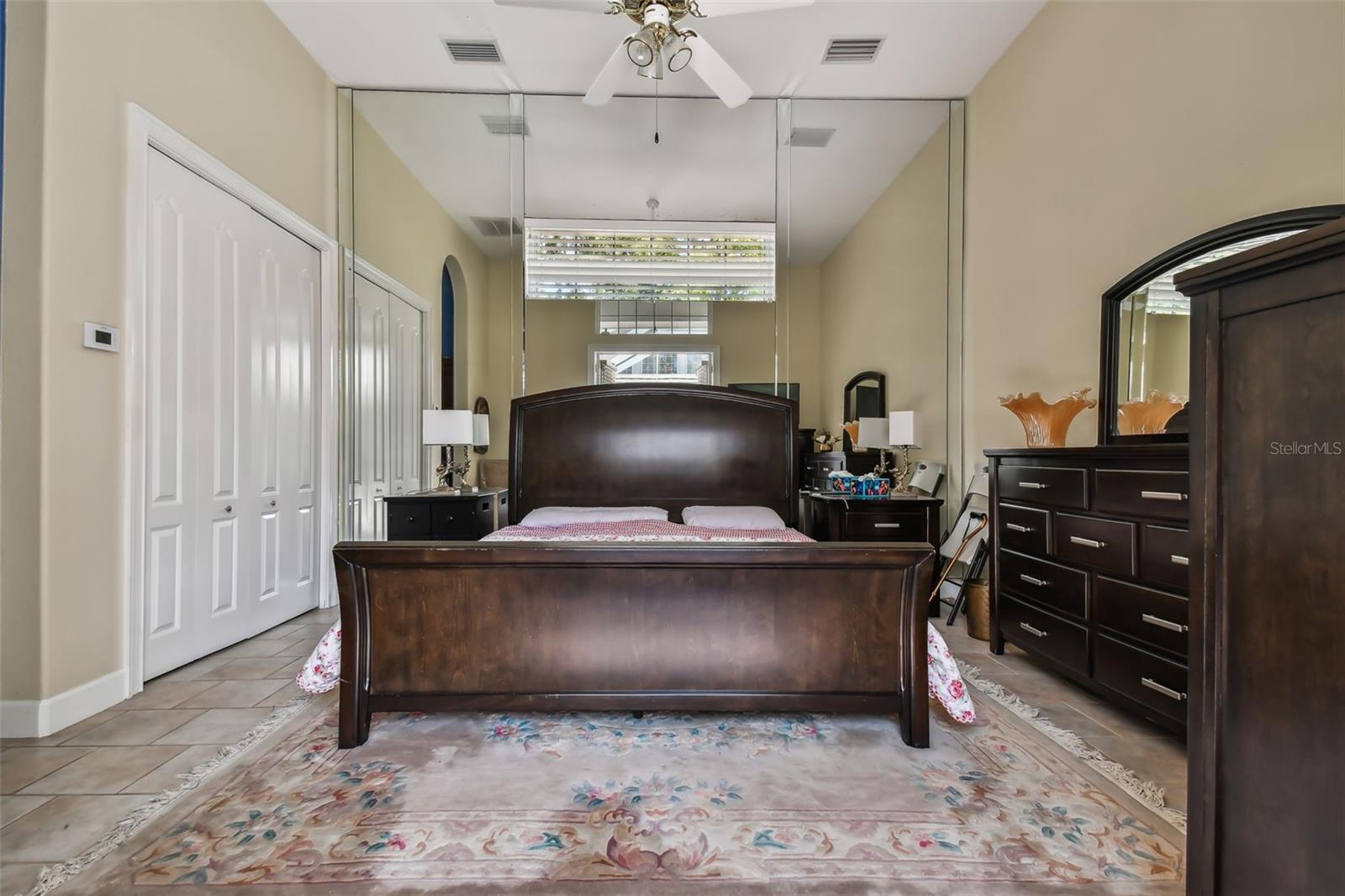 SIGNATURE ESTATES - Residential