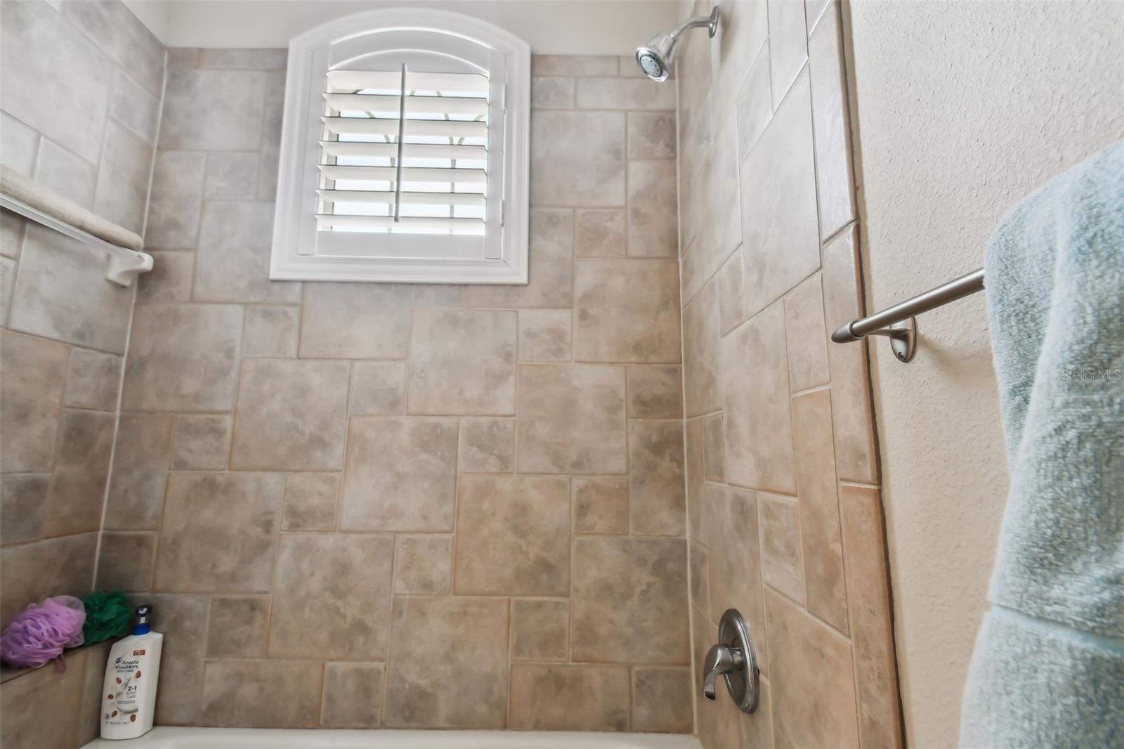 SIGNATURE ESTATES - Residential