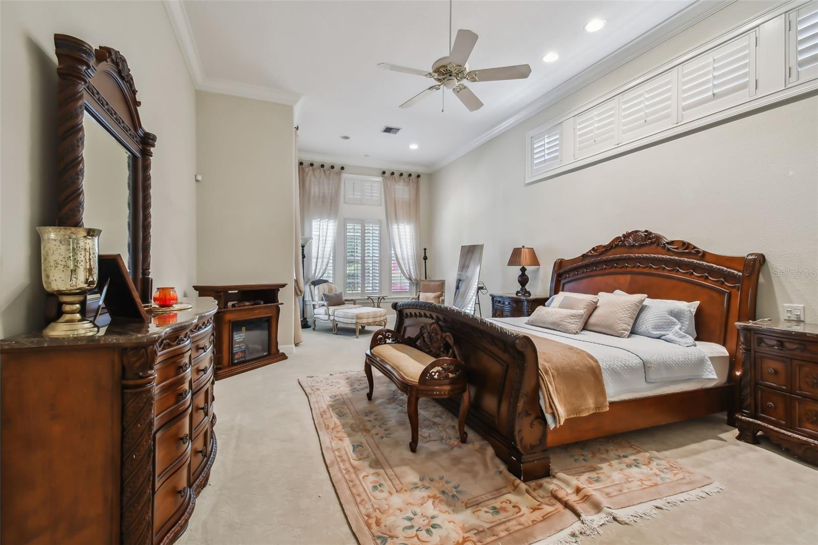 SIGNATURE ESTATES - Residential