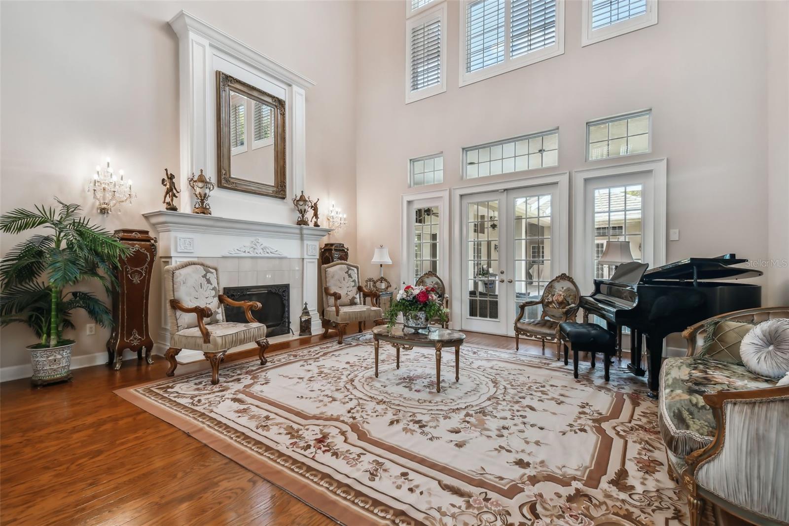 SIGNATURE ESTATES - Residential