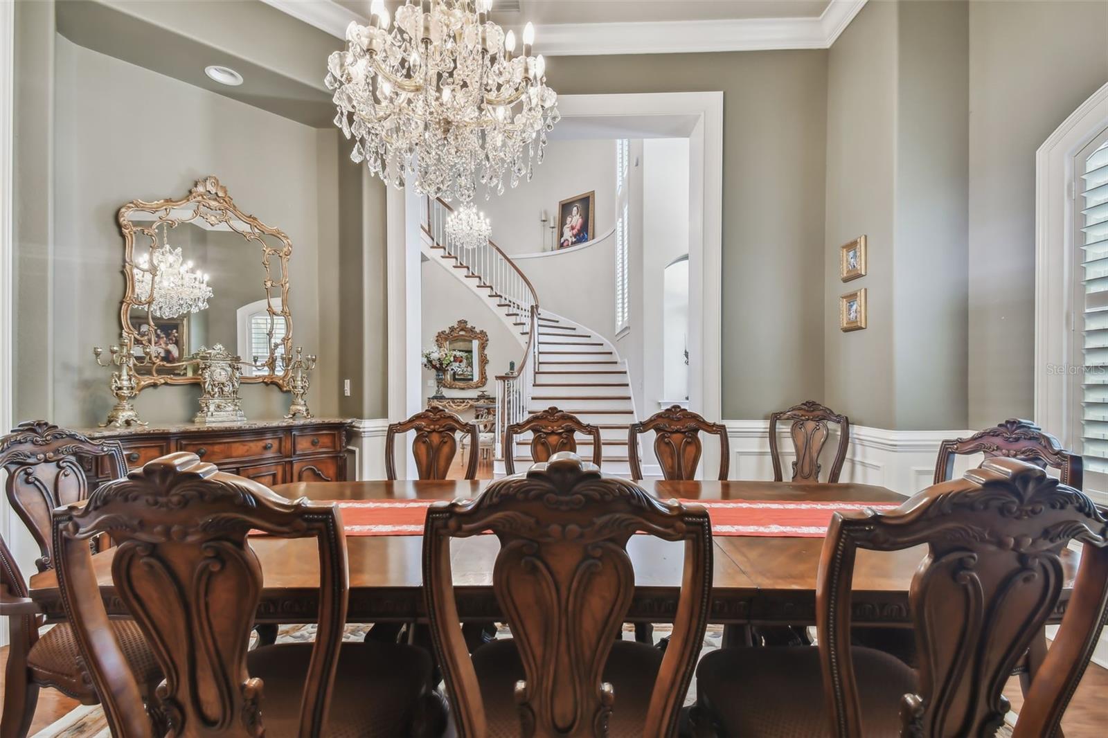 SIGNATURE ESTATES - Residential