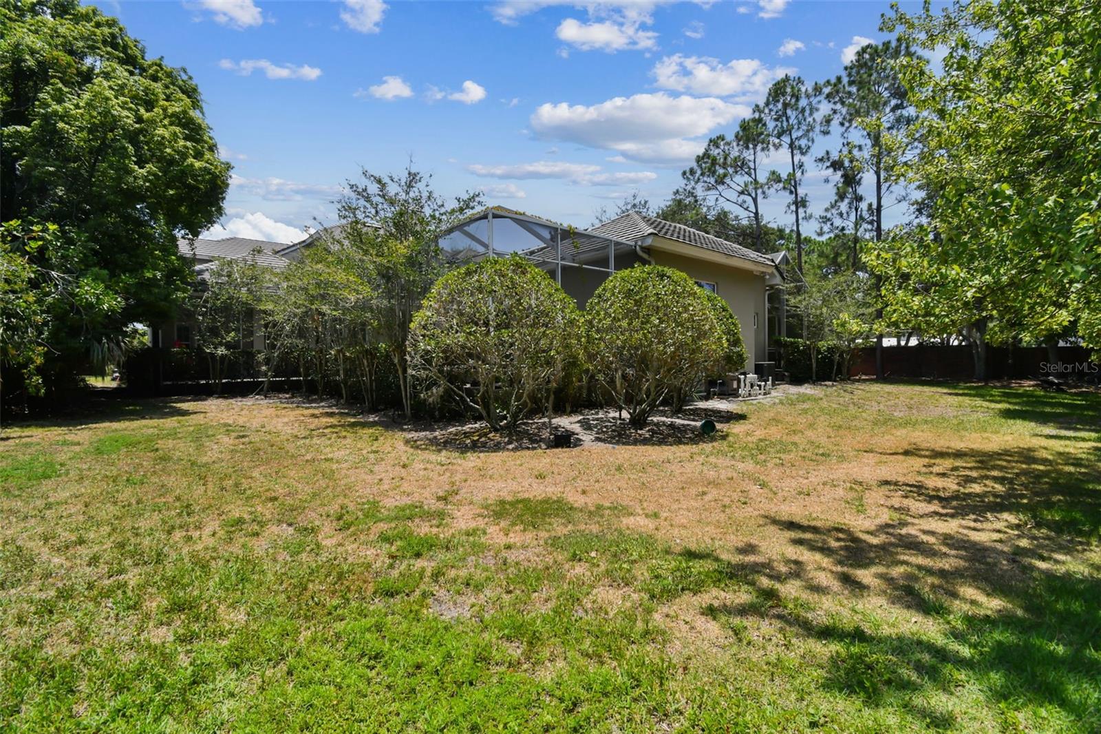 SIGNATURE ESTATES - Residential